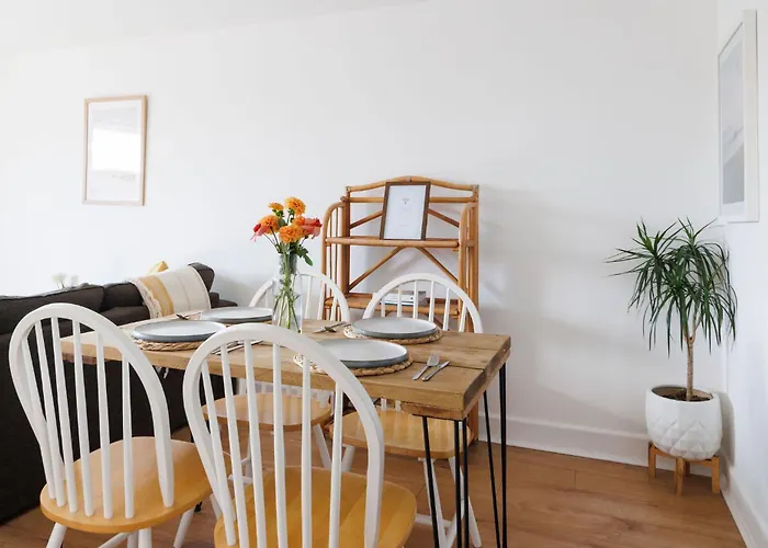 Sunny 1 Bedroom Apartment, Ocean House, East Wittering