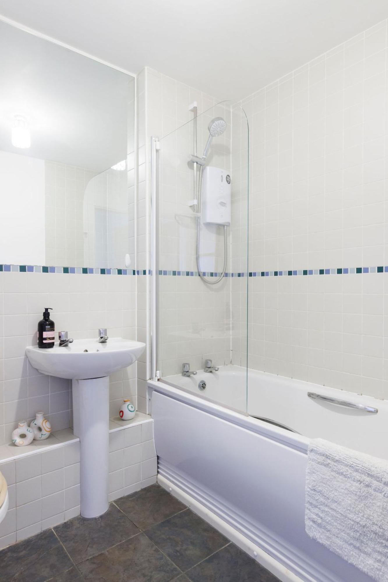 Sunny 1 Bedroom Apartment, Ocean House, Apartment