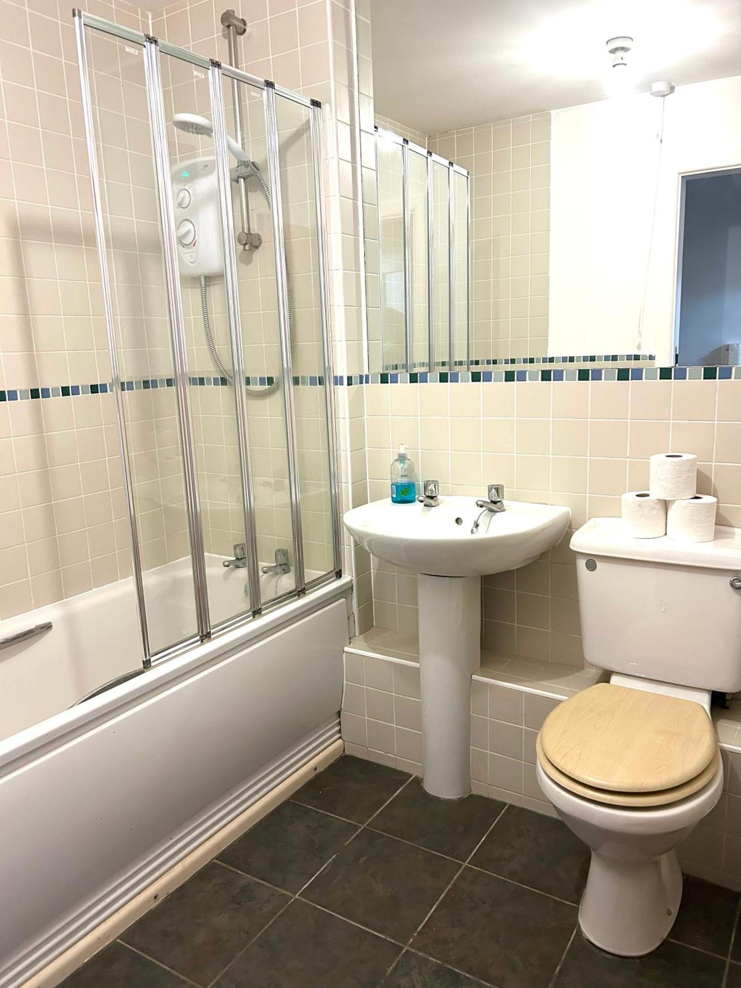 Sunny 1 Bedroom Apartment, Ocean House, Apartment *